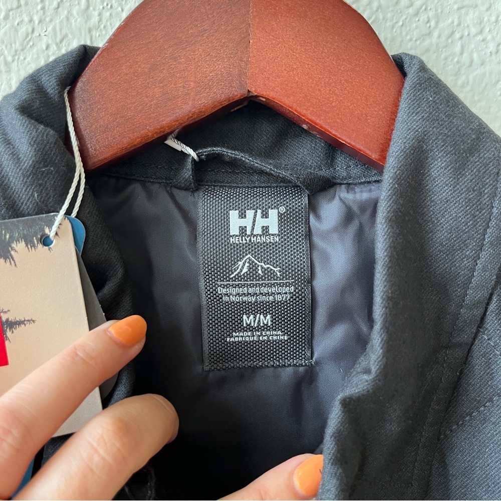 NWT Helly Hansen Women’s Isfjord Insulated Shacket Black - Picture 8 of 9